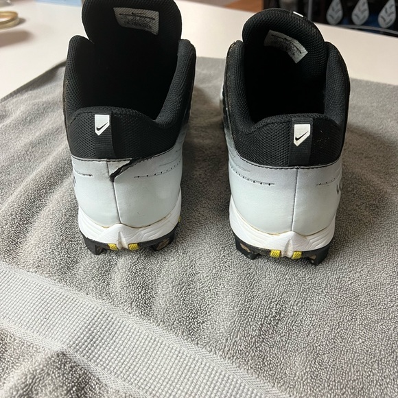 Nike baseball cleats size 13 - Picture 3 of 3